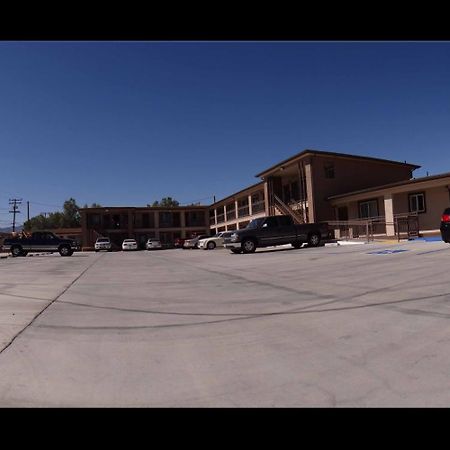 Executive Inn Mojave Exteriér fotografie